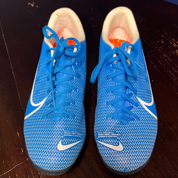 Nike Mercurial Vapor 13 Academy IC indoor soccer shoes.  Size 8. - Picture 2 of 5